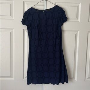 LAUNDRY by SHELLI SEGAL Blue Short Sleeve Scallop Hem Eyelet Shell Size 6